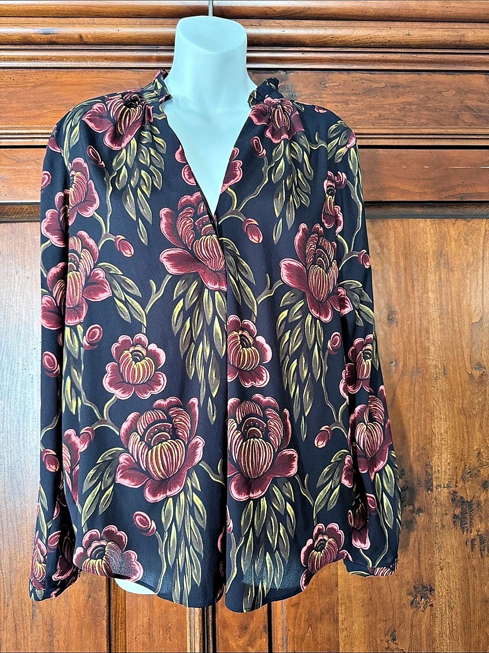 Ann Taylor Black Floral Print Long Sleeve Blouse Size M